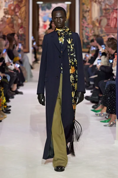 Look 24